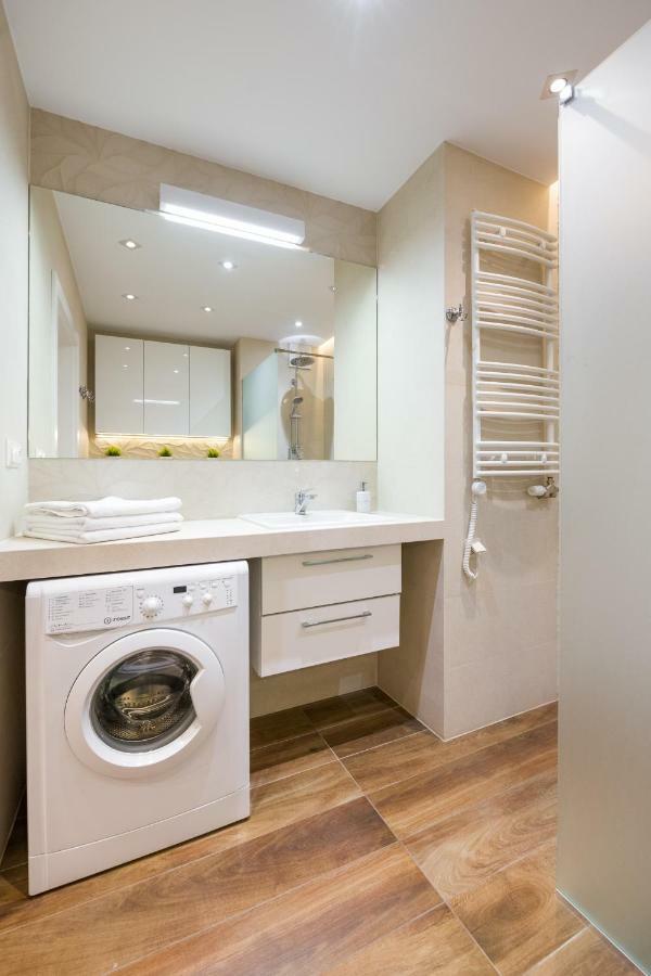 Orange, Modern Apartment In The City Centre Cracovie Extérieur photo